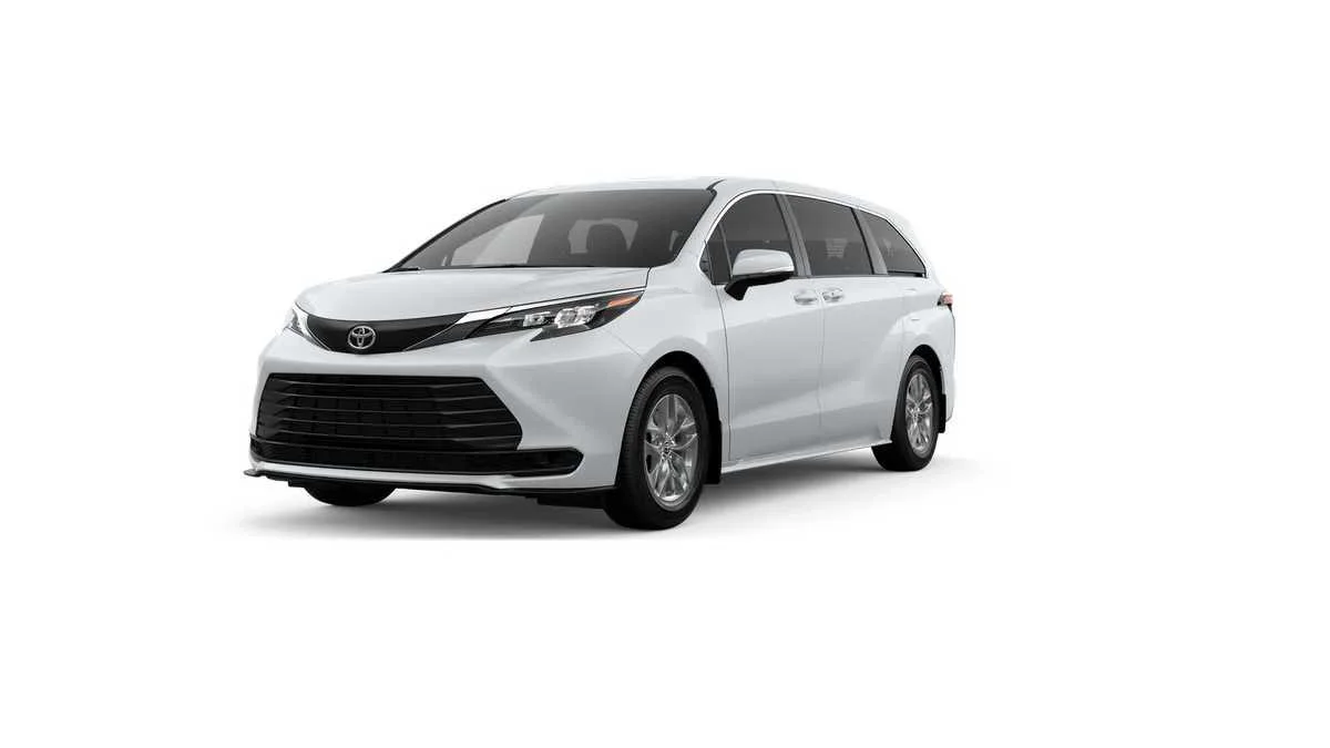 2026 Toyota Sienna LE 8-Passenger Hybrid FWD's photo