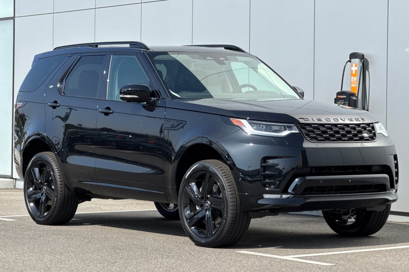 2026 Land Rover Discovery Dynamic SE - Photo 7