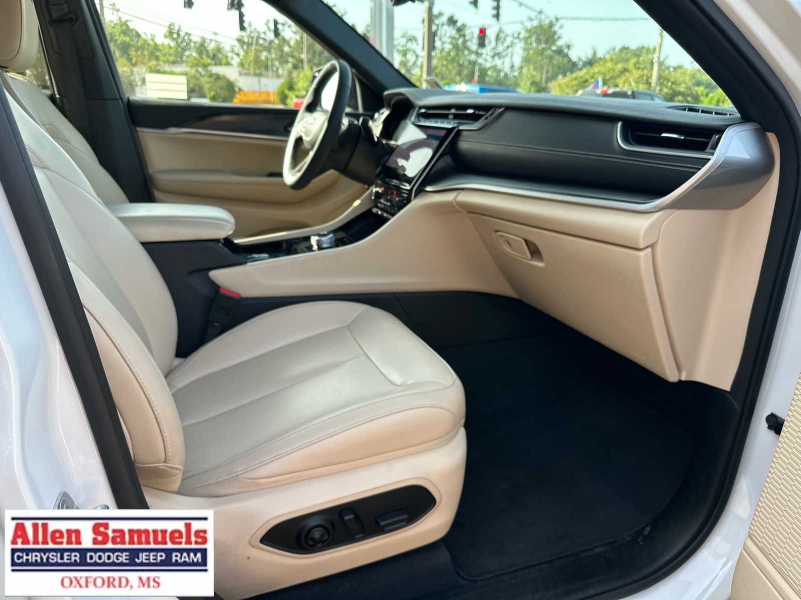 Certified Used 2023 Bright White Clearcoat Jeep Limited image 48