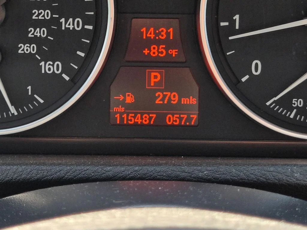 Used 2013 Bronze Metallic BMW xDrive50i image 28