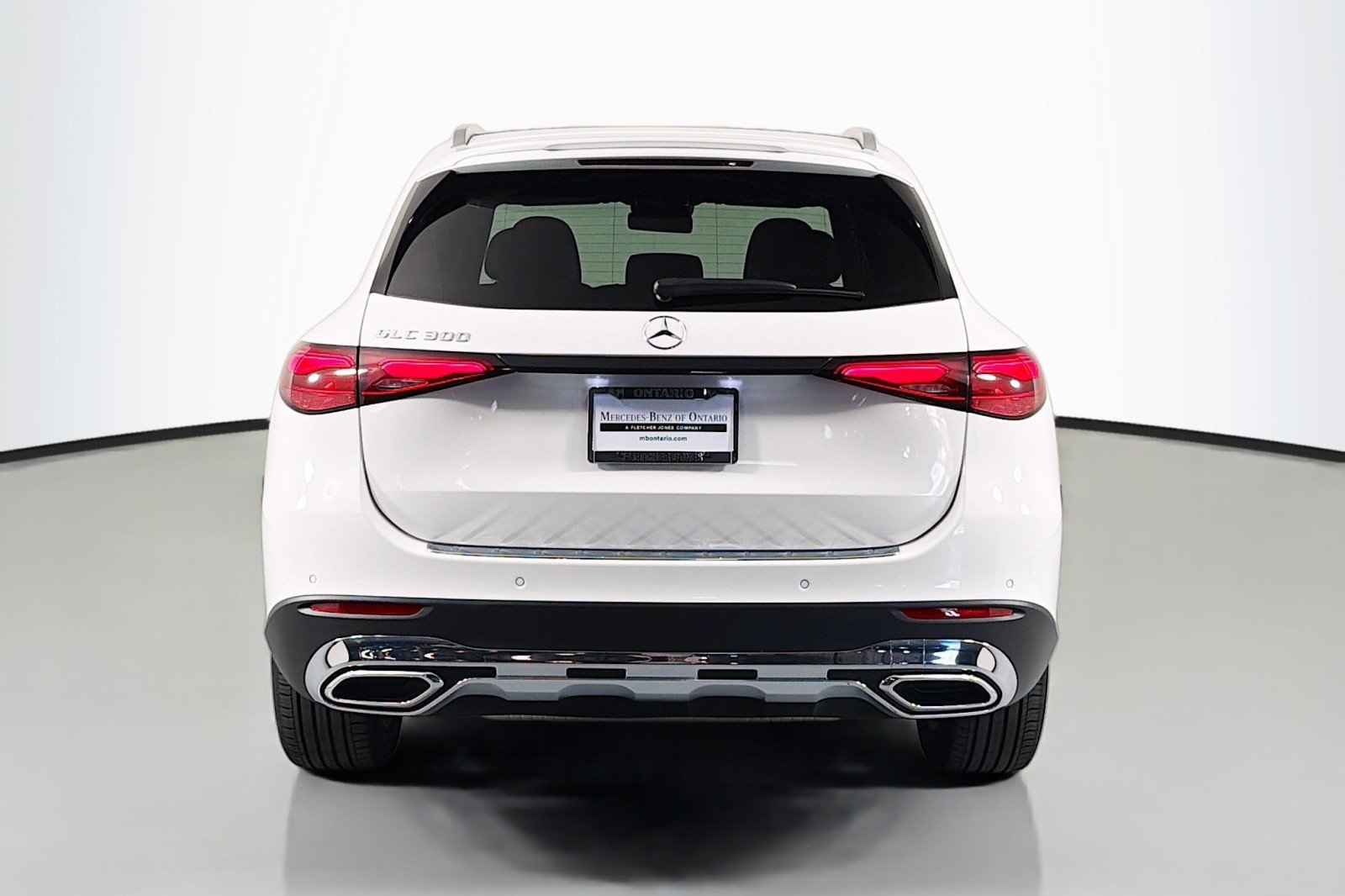 Certified Used 2026 Polar White Mercedes-Benz GLC 300 image 4