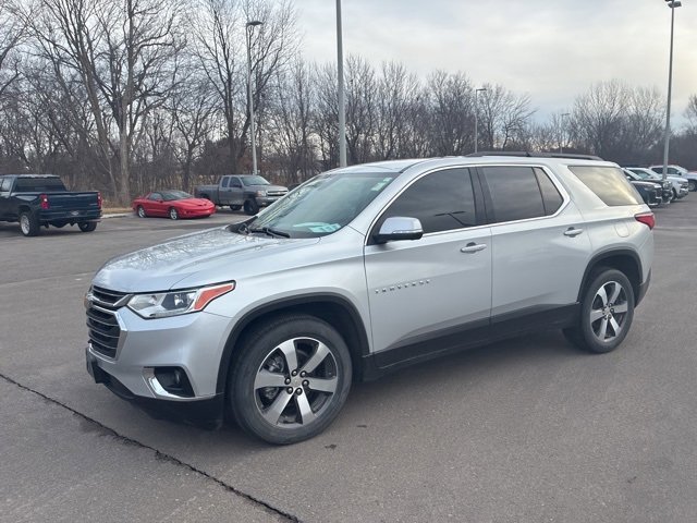 Used 2021 Chevrolet Traverse 3LT with VIN 1GNEVHKW0MJ169594 for sale in Kansas City