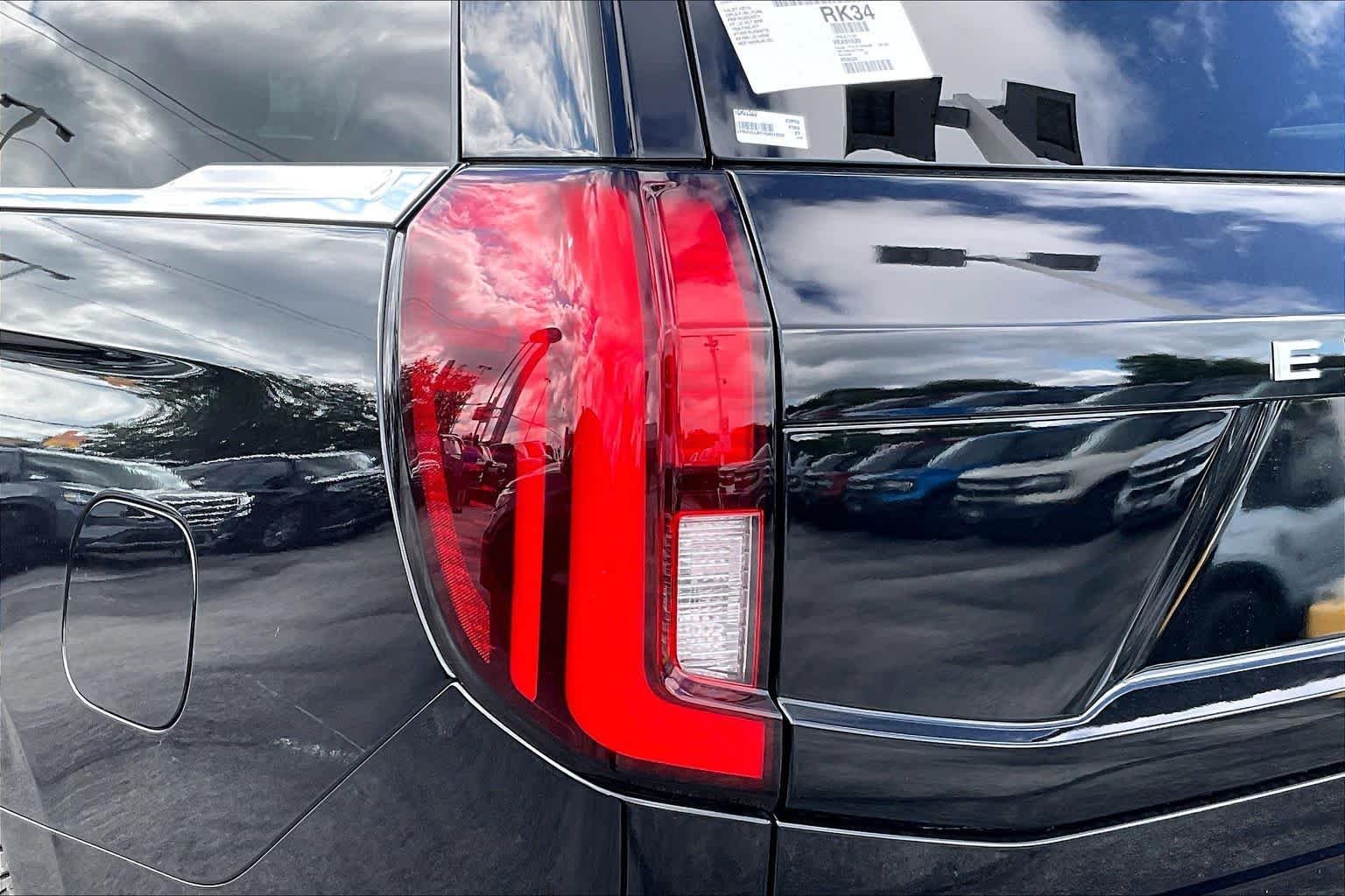 New 2027 Agate Black Metallic Ford Platinum image 11