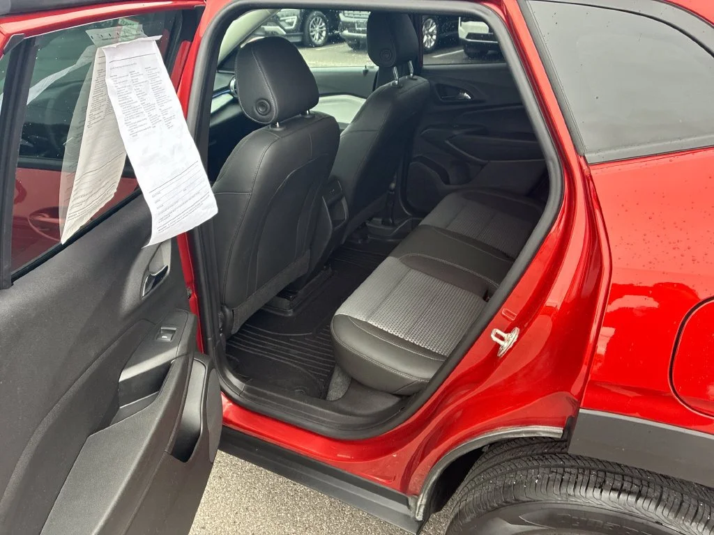 Used 2024 Cayenne Orange Metallic Chevrolet LT image 36