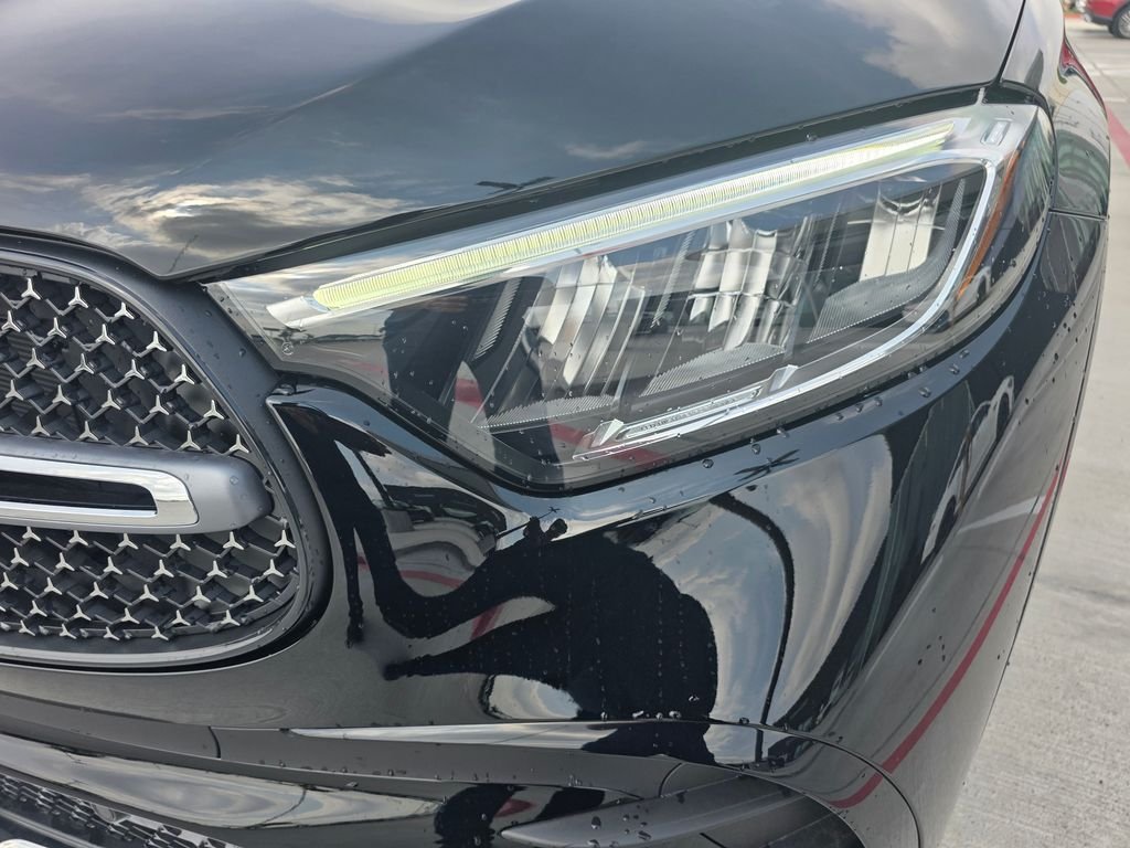 New 2026 Black Mercedes-Benz GLC 300 image 7