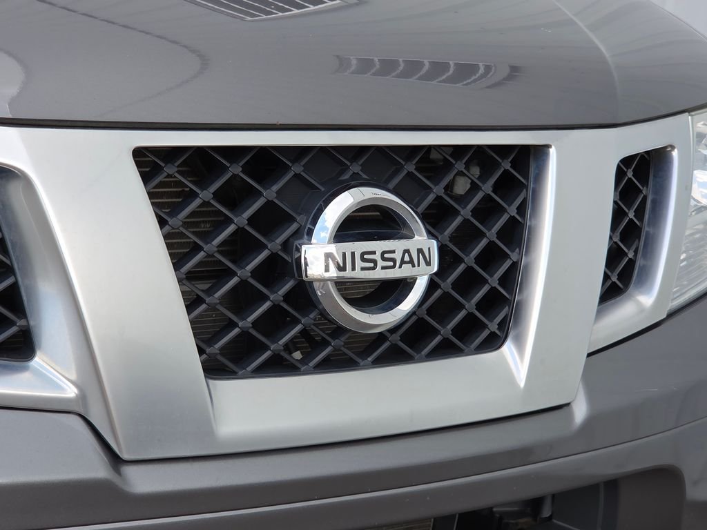 Used 2020 Gray Nissan SV image 14