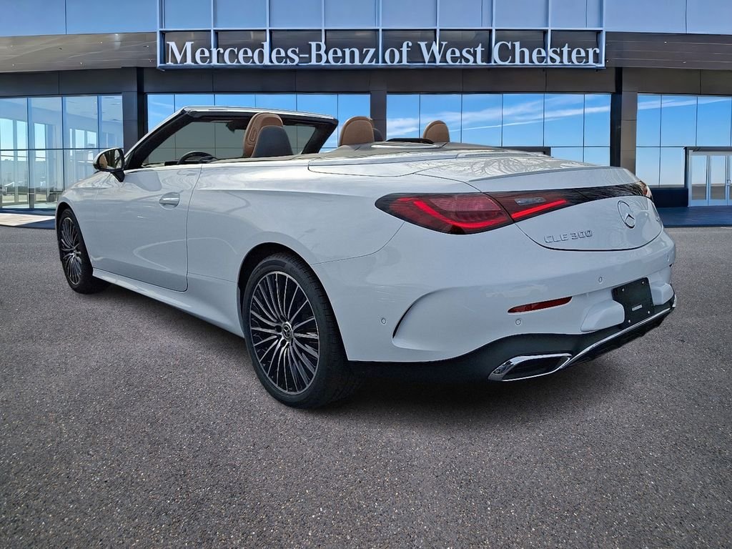 New 2026 MANUFAKTUR Moonlight White Metallic Mercedes-Benz CLE 300 image 4