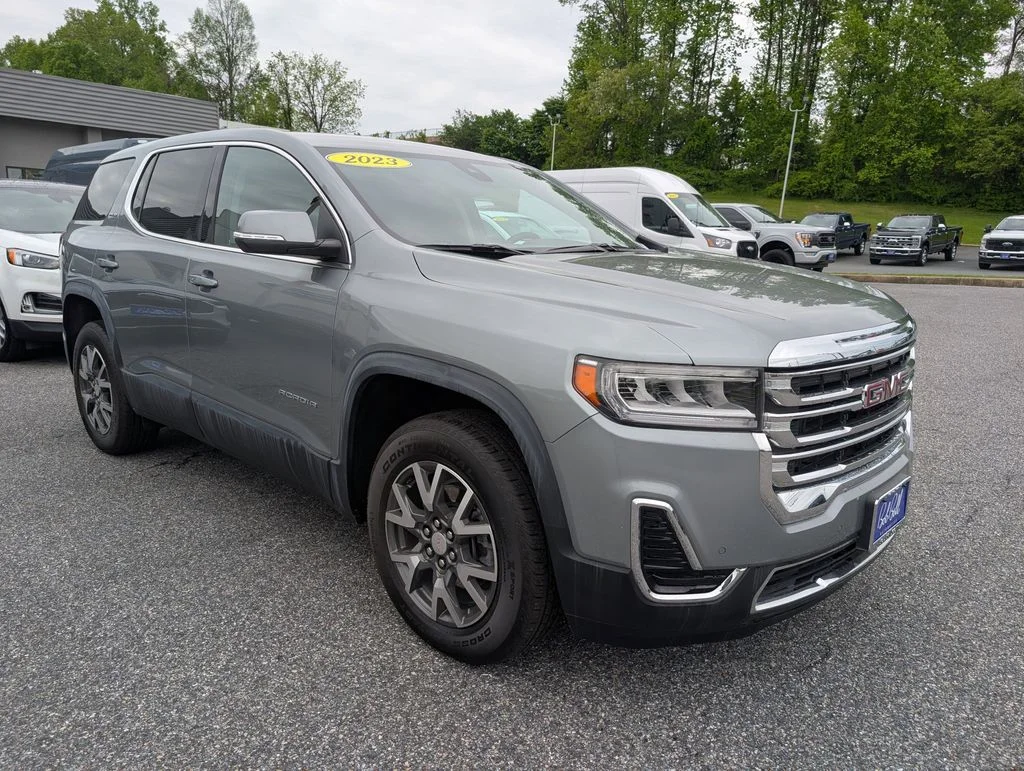 2023 GMC Acadia SLE AWD's photo