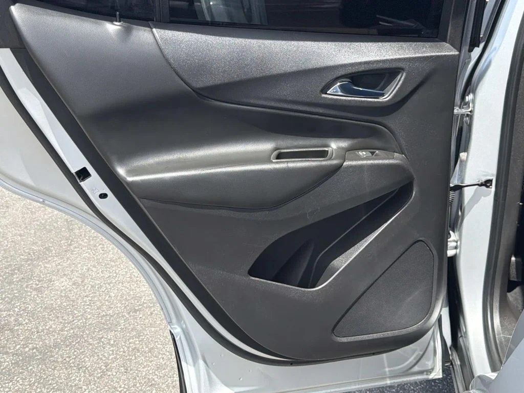 Used 2022 Silver Ice Metallic Chevrolet LT image 23