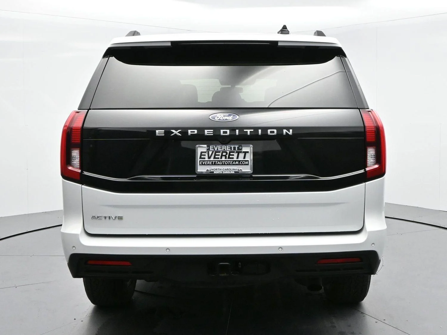 Used 2025 White Ford Active image 6