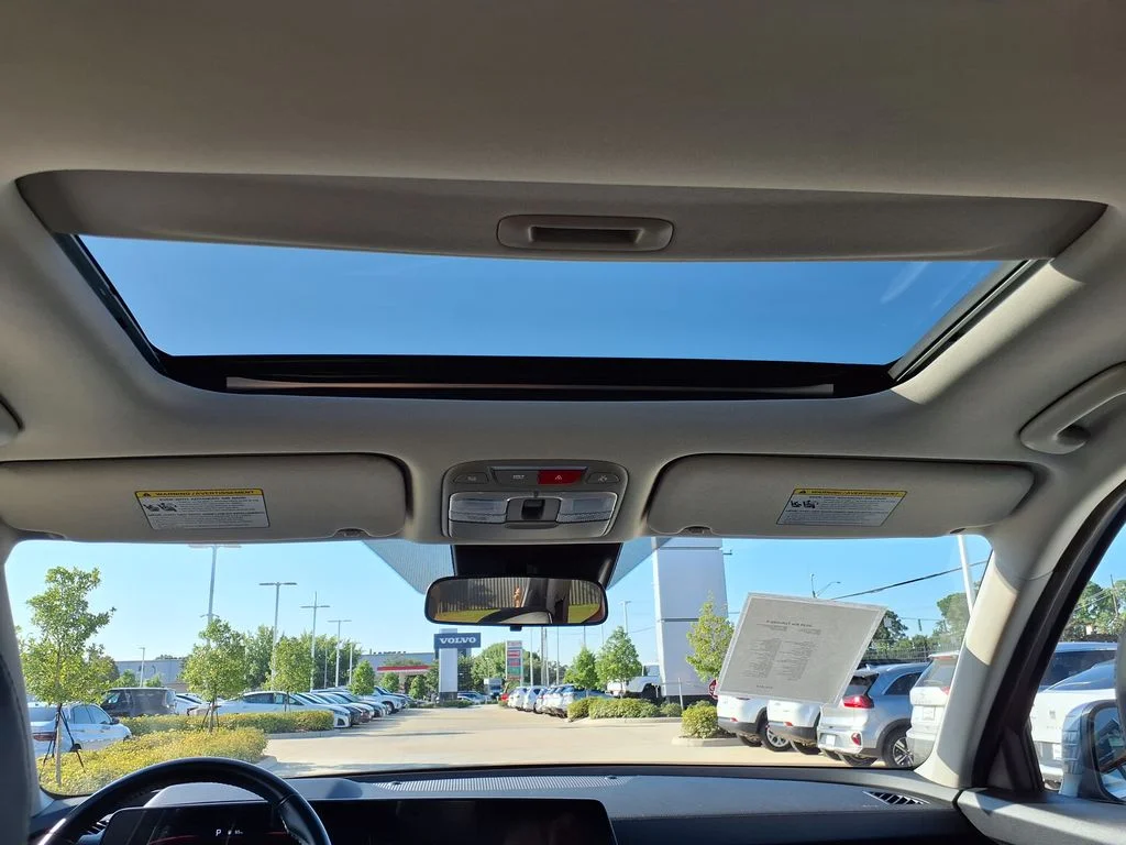 Used 2025 Silver Kia S image 30