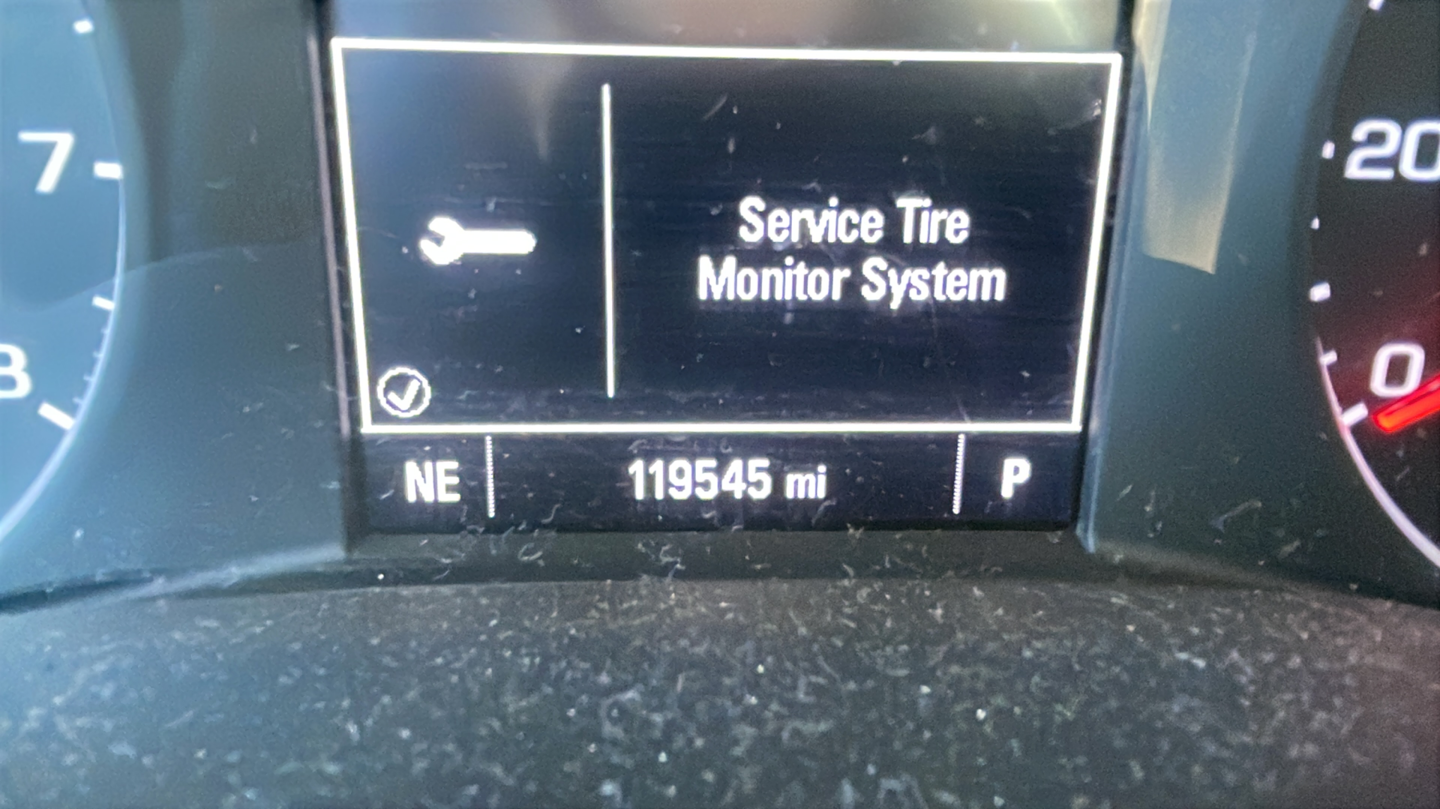 Used 2017 Gray GMC SLE-2 image 11