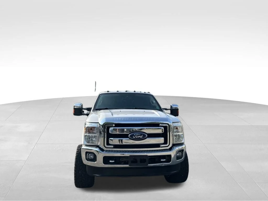 Used 2015 White Ford Lariat image 9