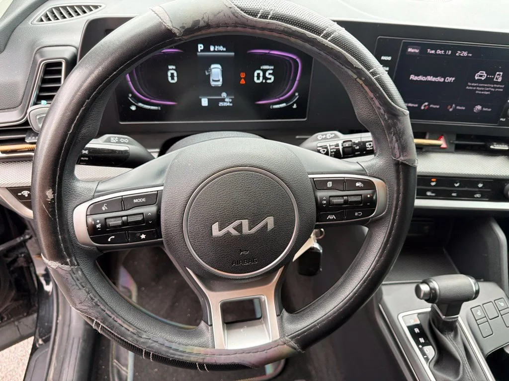 Used 2024 Fusion Black Kia LX image 25