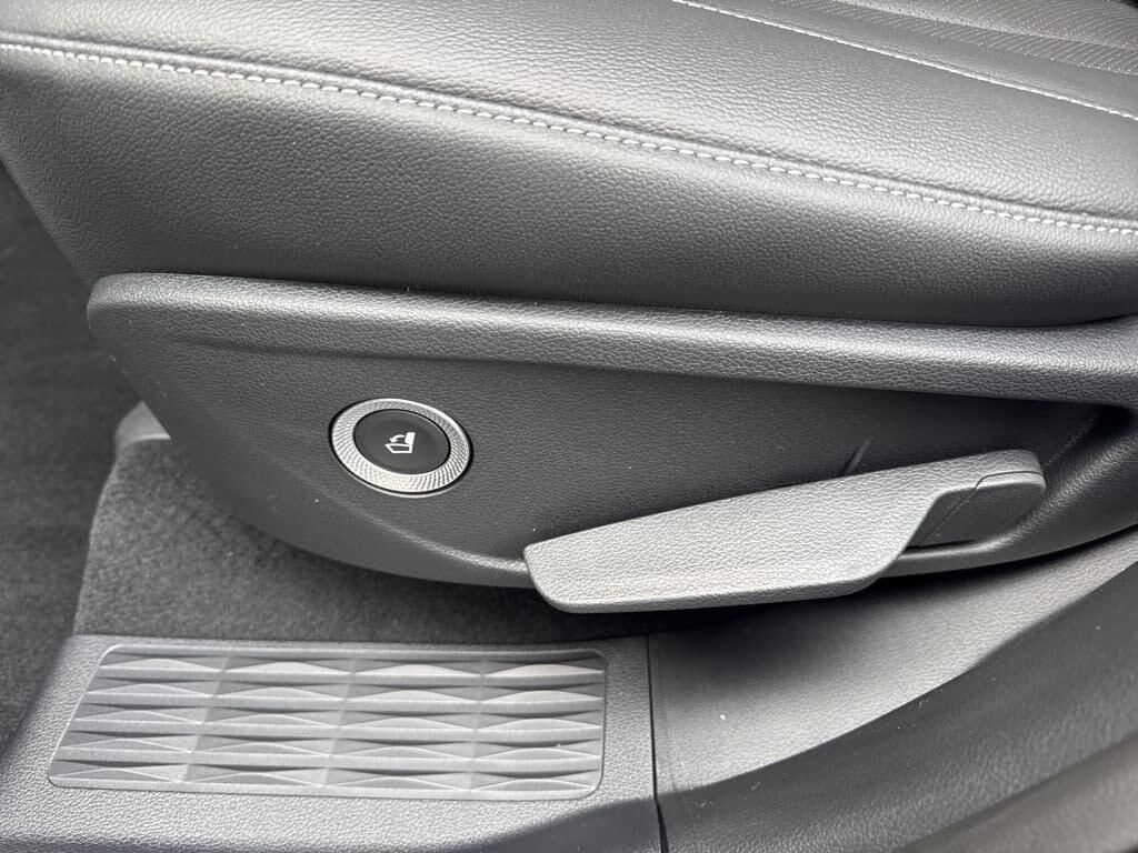 New 2026 Gray Genesis 2.5T SELECT image 40