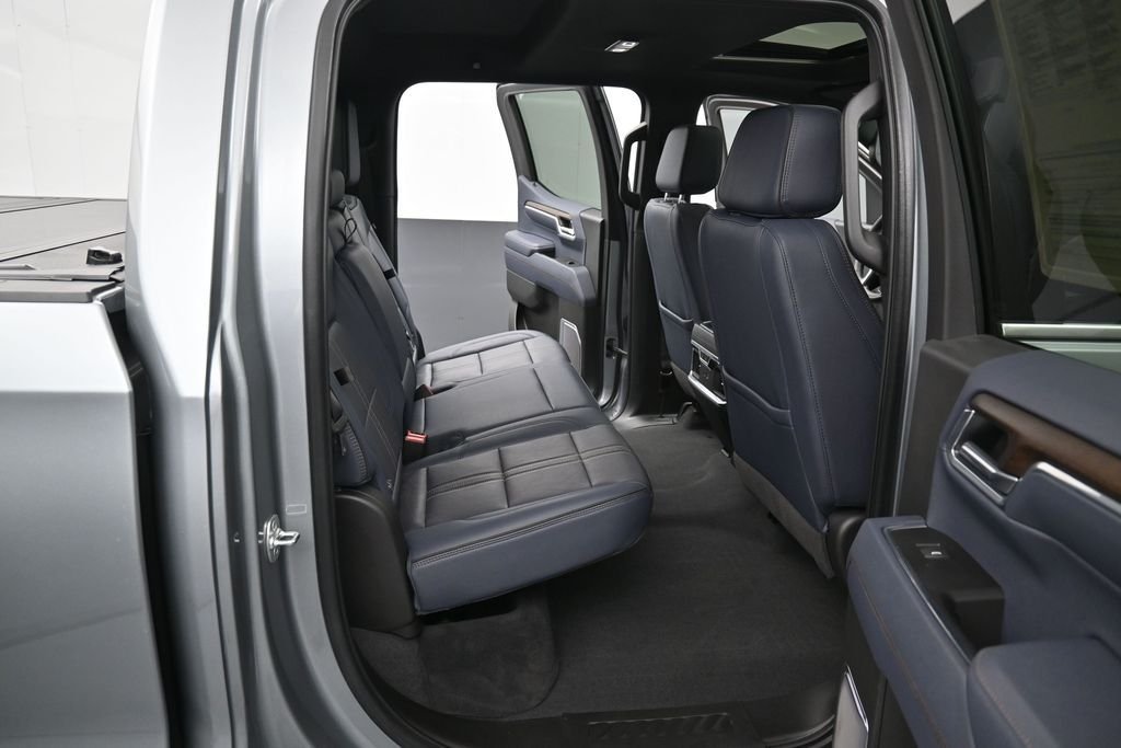 Used 2025 Gray Chevrolet High Country image 31
