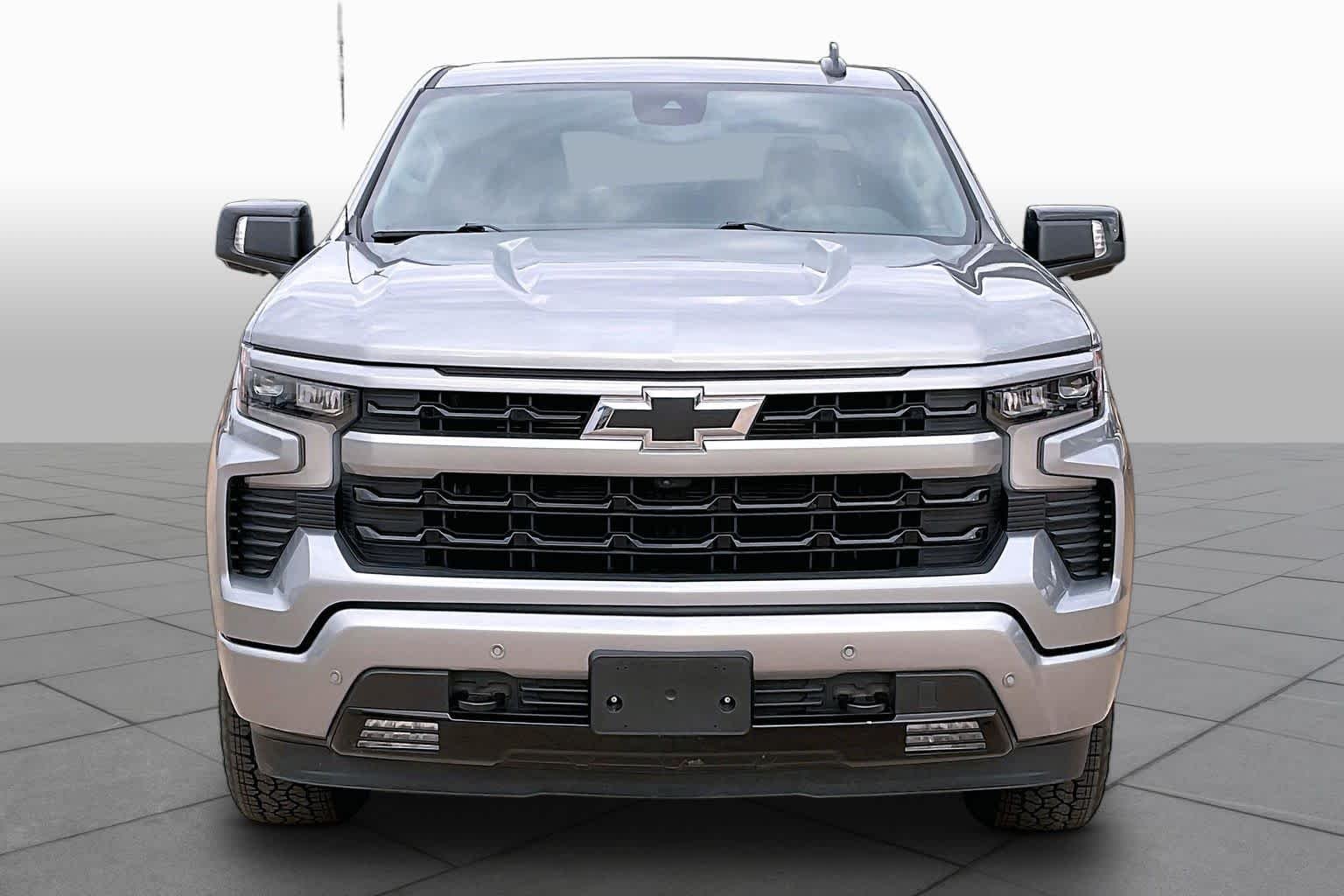 Certified Used 2025 Sterling Gray Metallic Chevrolet RST image 4