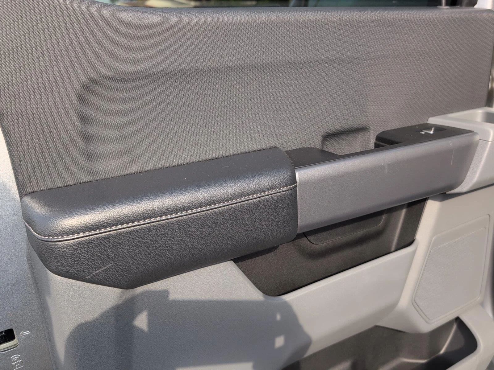 Used 2023 Iconic Silver Ford XLT image 32