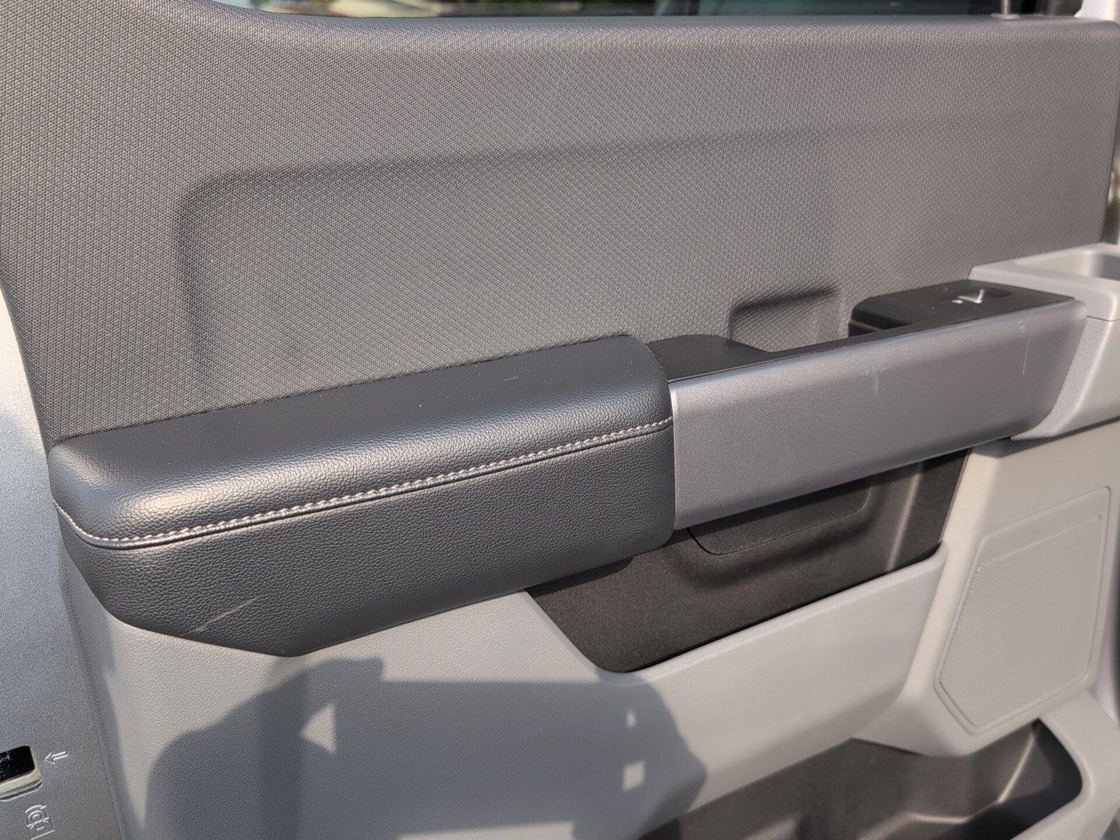 Used 2023 Iconic Silver Ford XLT image 32