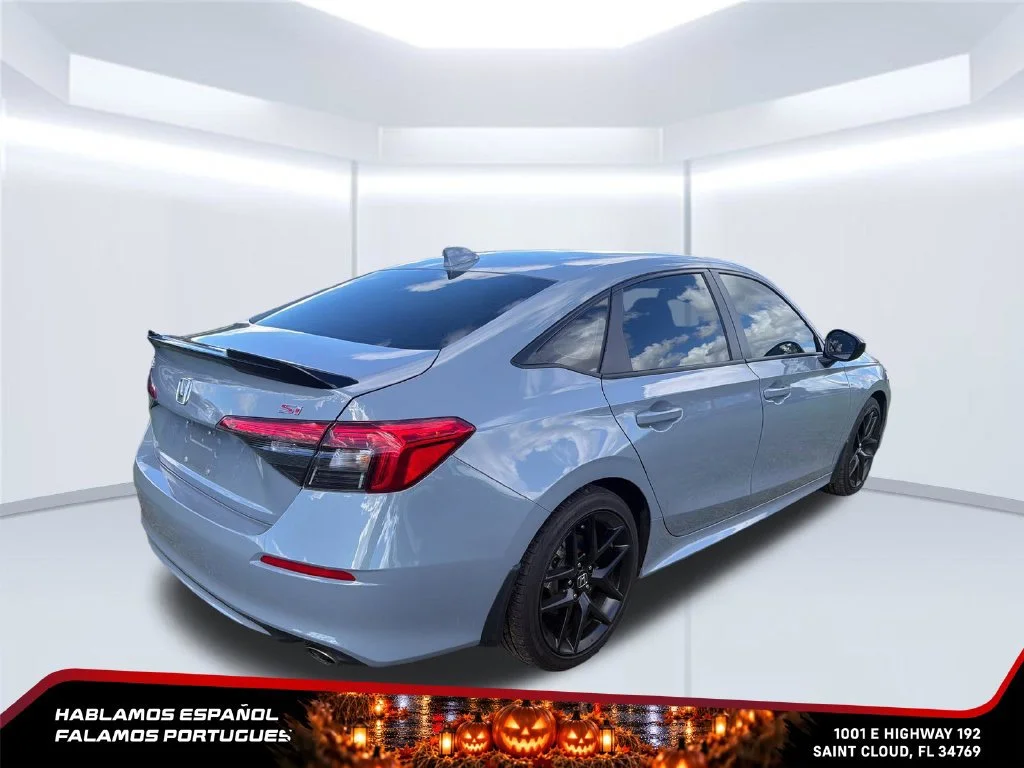 Used 2024 Gray Honda Sedan image 5
