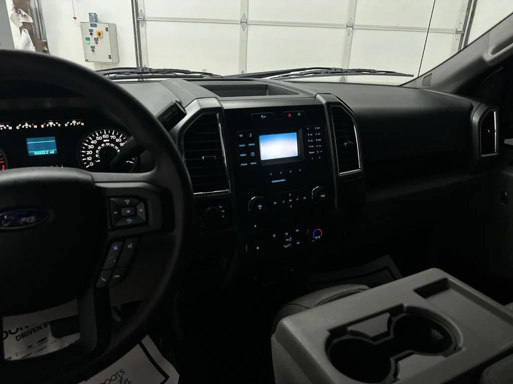 Used 2015 White Ford Lariat image 13