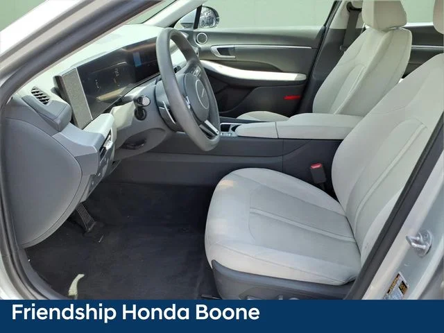 Used 2024 Silver Hyundai SEL image 14