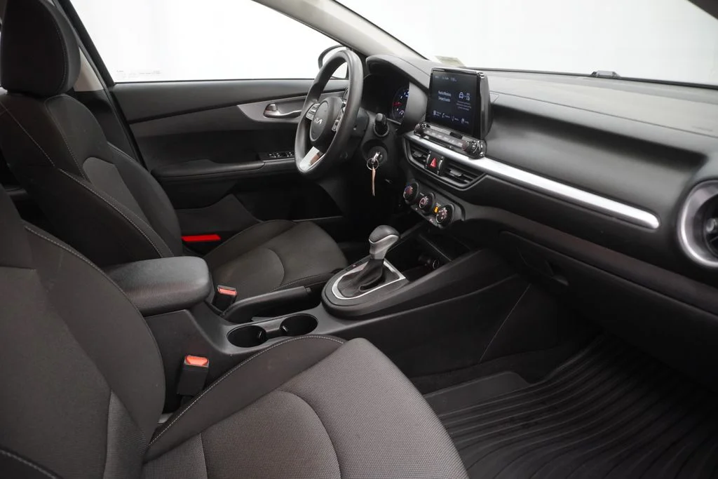Used 2024 Black Kia LX image 48