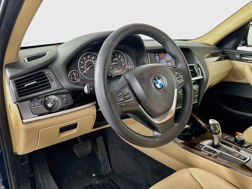Used 2017 Deep Sea Blue Metallic BMW sDrive28i image 9