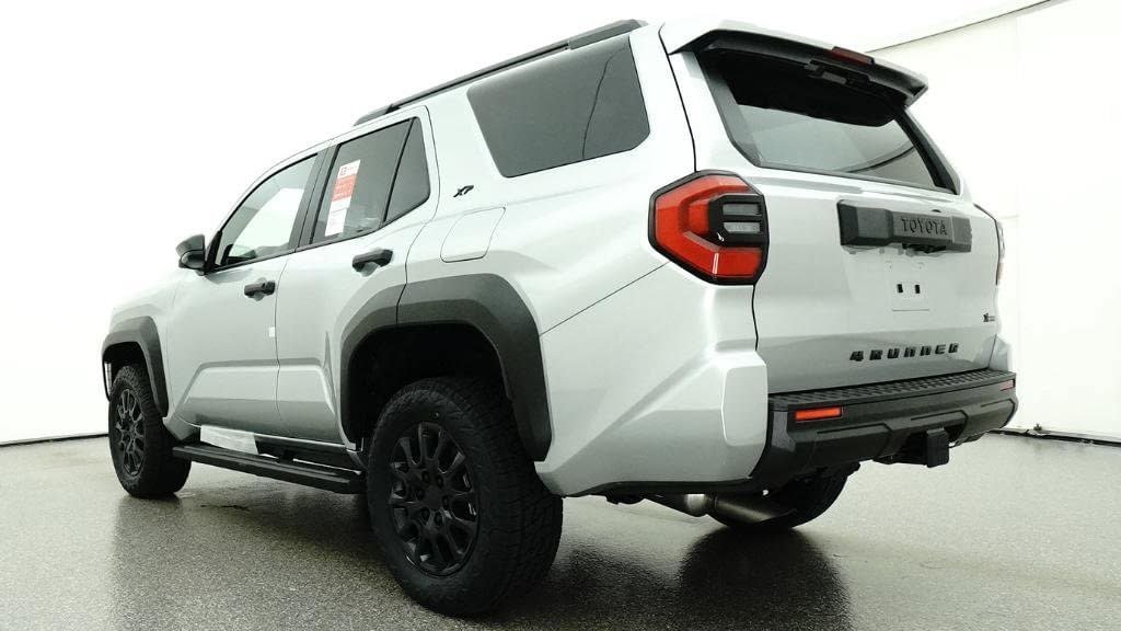 Used 2026  Toyota SR5 image 20