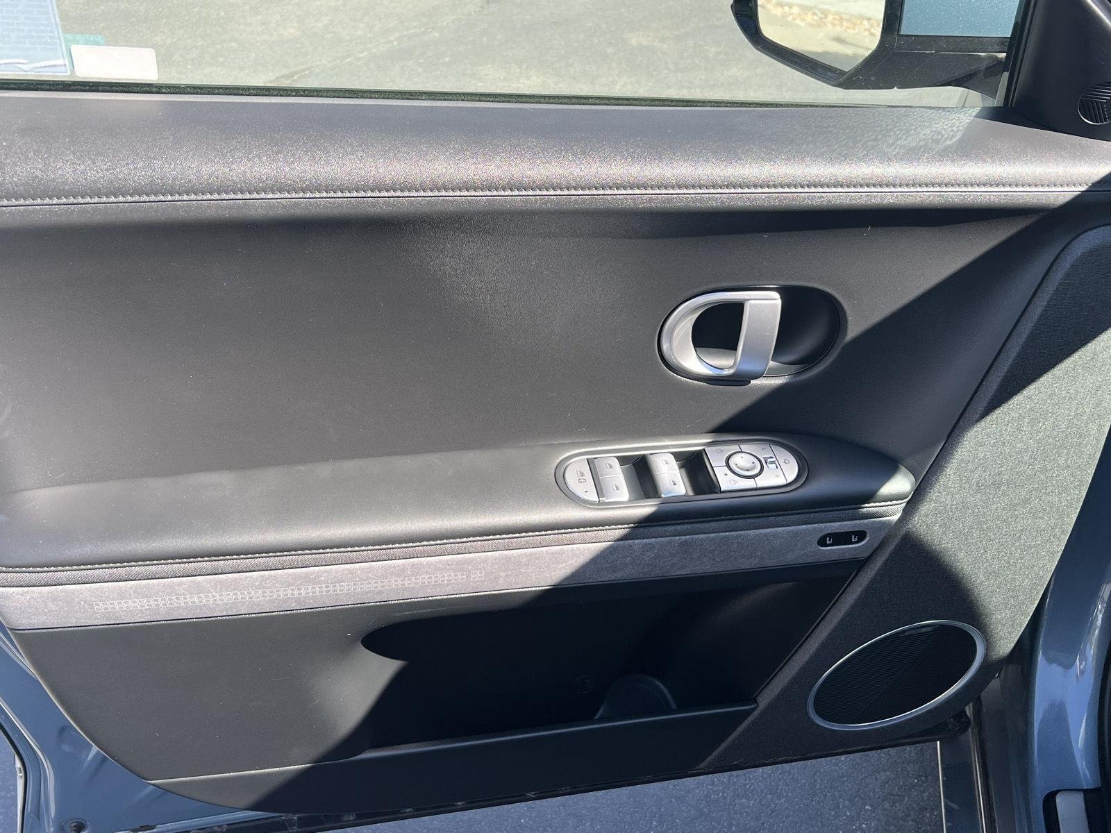 2023 Hyundai IONIQ 5 Limited - Photo 28