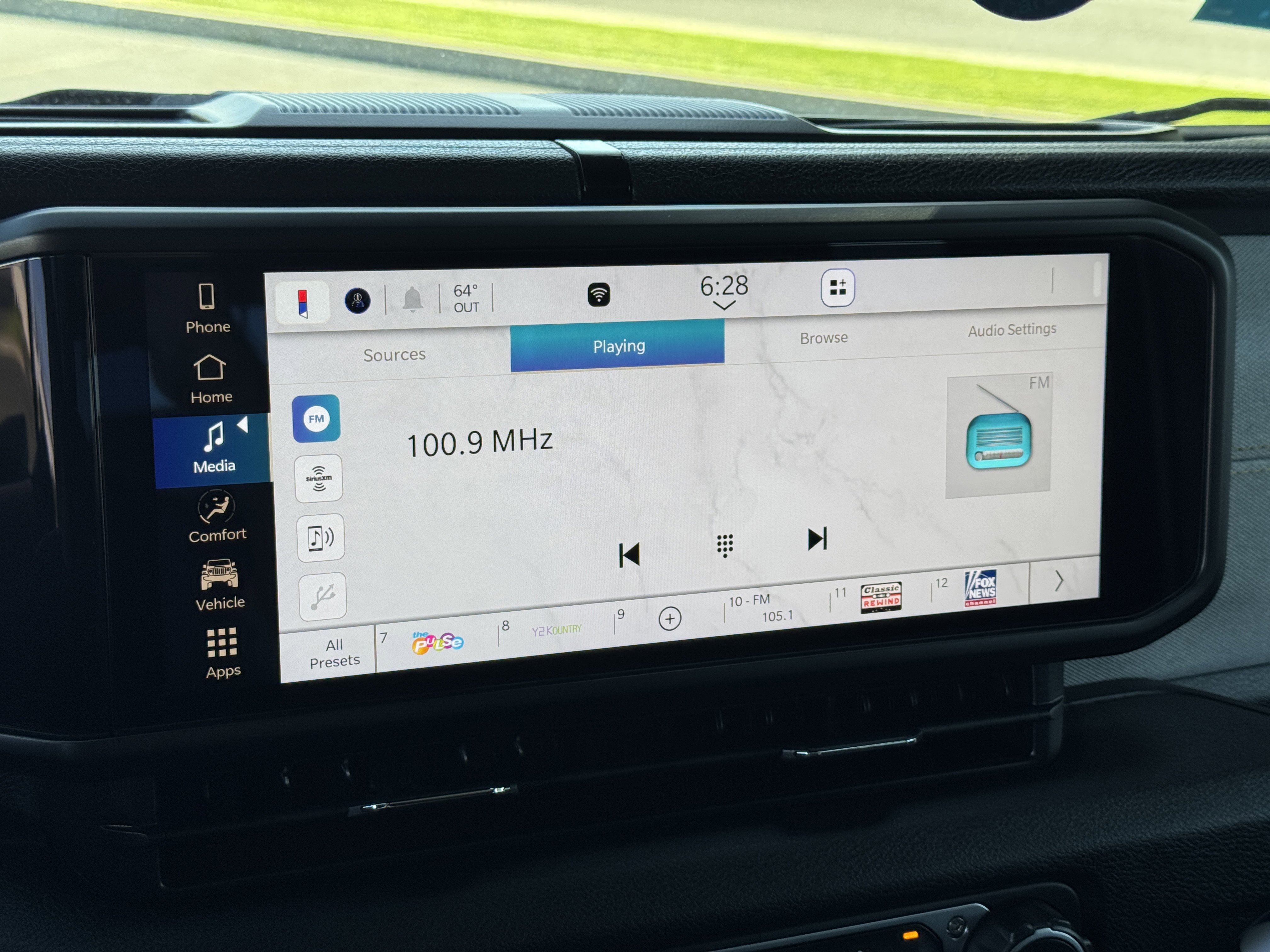 2024 Jeep Wrangler Sport S photo 4