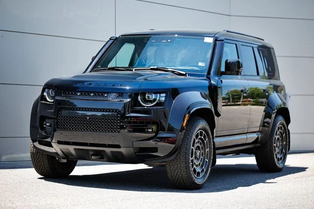 2026 Land Rover Defender 110 OCTA