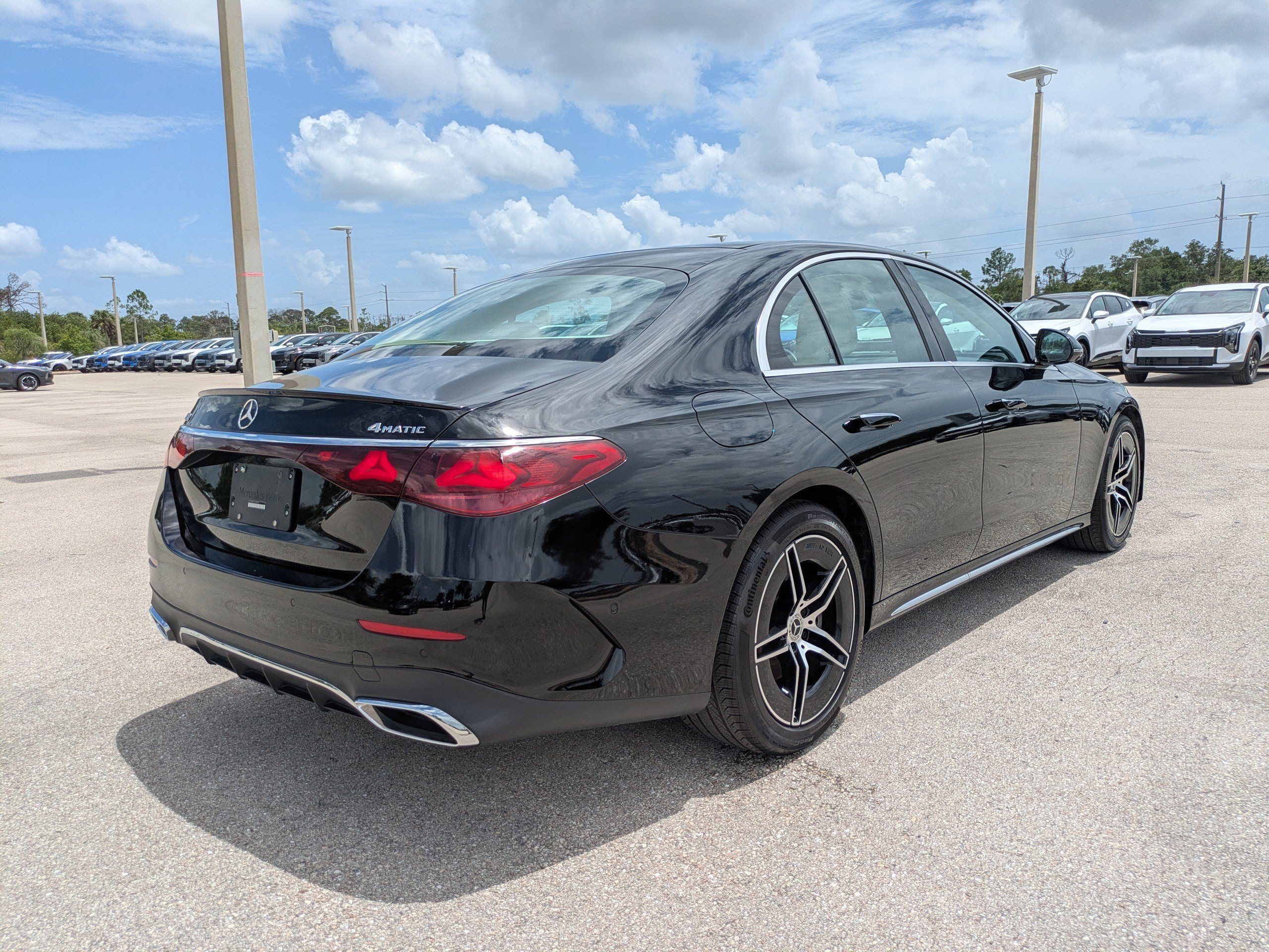 Used 2025 Obsidian Black Metallic Mercedes-Benz E 350 image 4