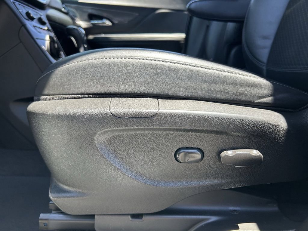 Used 2017 White Buick Preferred II image 21
