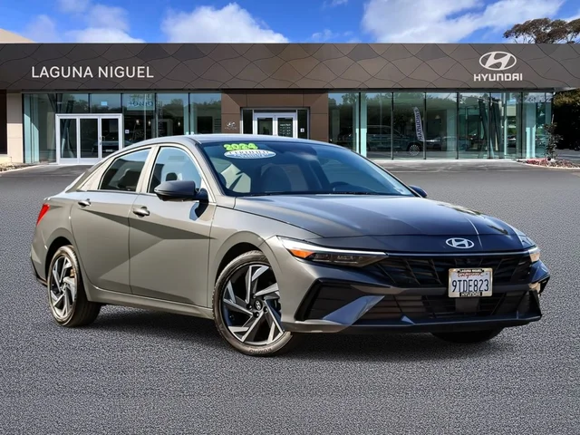 Certified Pre-Owned 2024 Hyundai Elantra Limited 4D Sedan in