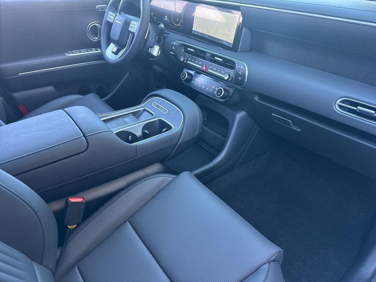 New 2026 White Hyundai SEL Premium 7P image 14