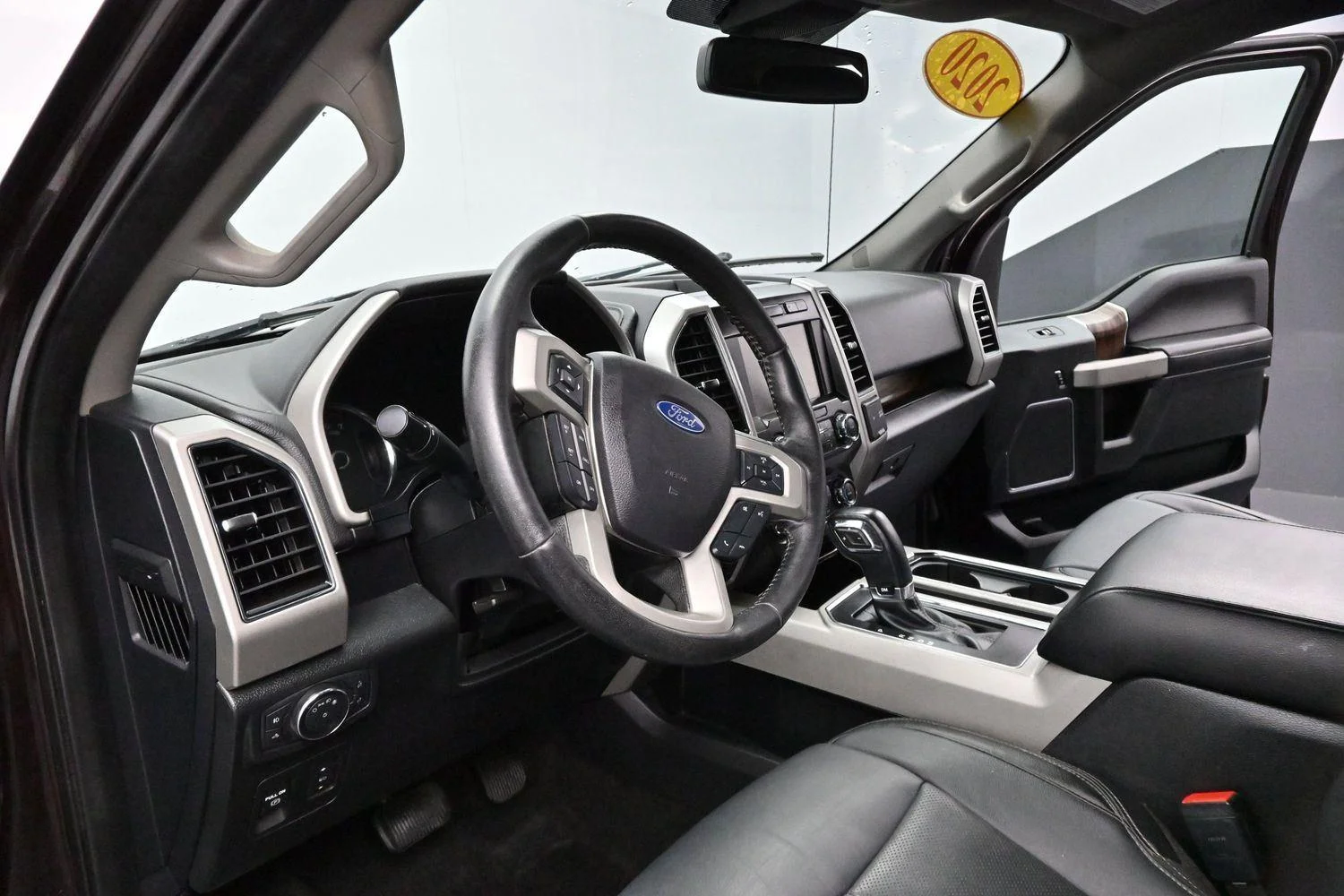 Used 2020 Magma Red Ford LARIAT image 17
