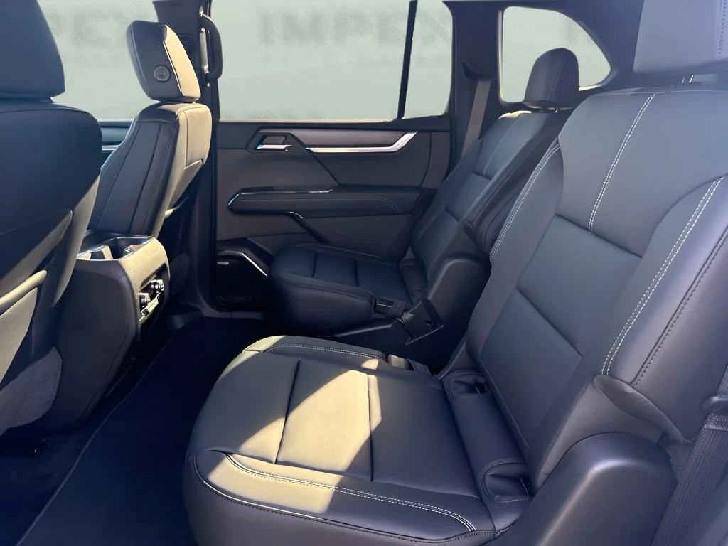 New 2027 Summit White GMC Elevation image 13