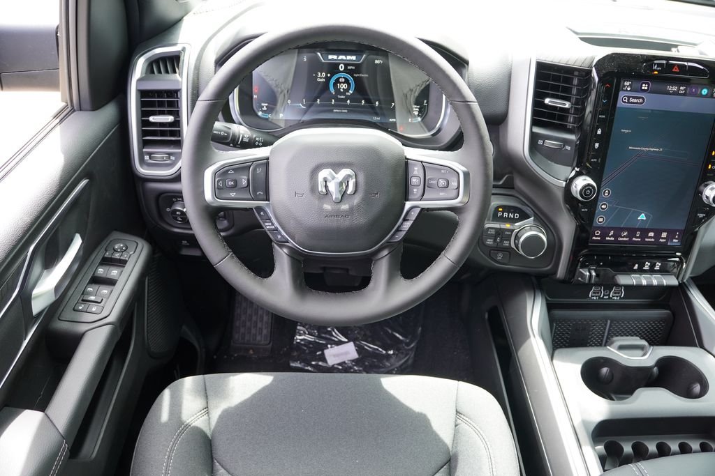 New 2026 Diamond Black Crystal Pearl-Coat Exterior Paint RAM Big Horn image 13