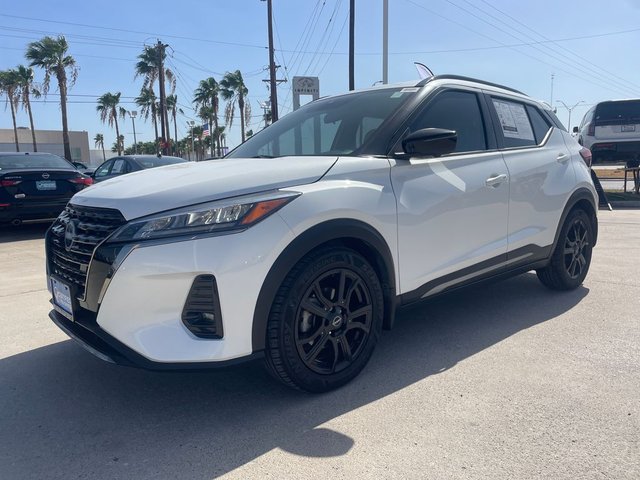 2024 Nissan Kicks SR