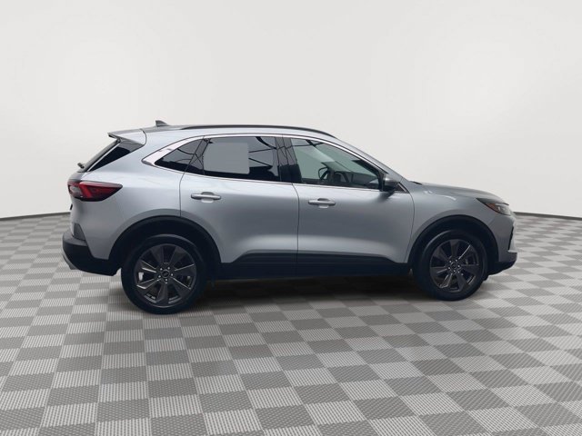 Used 2024 Iconic Silver Ford Platinum image 39