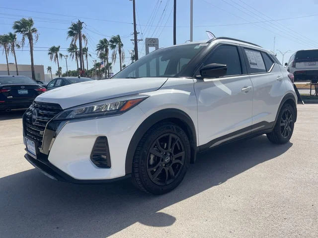 2024 Nissan Kicks SR