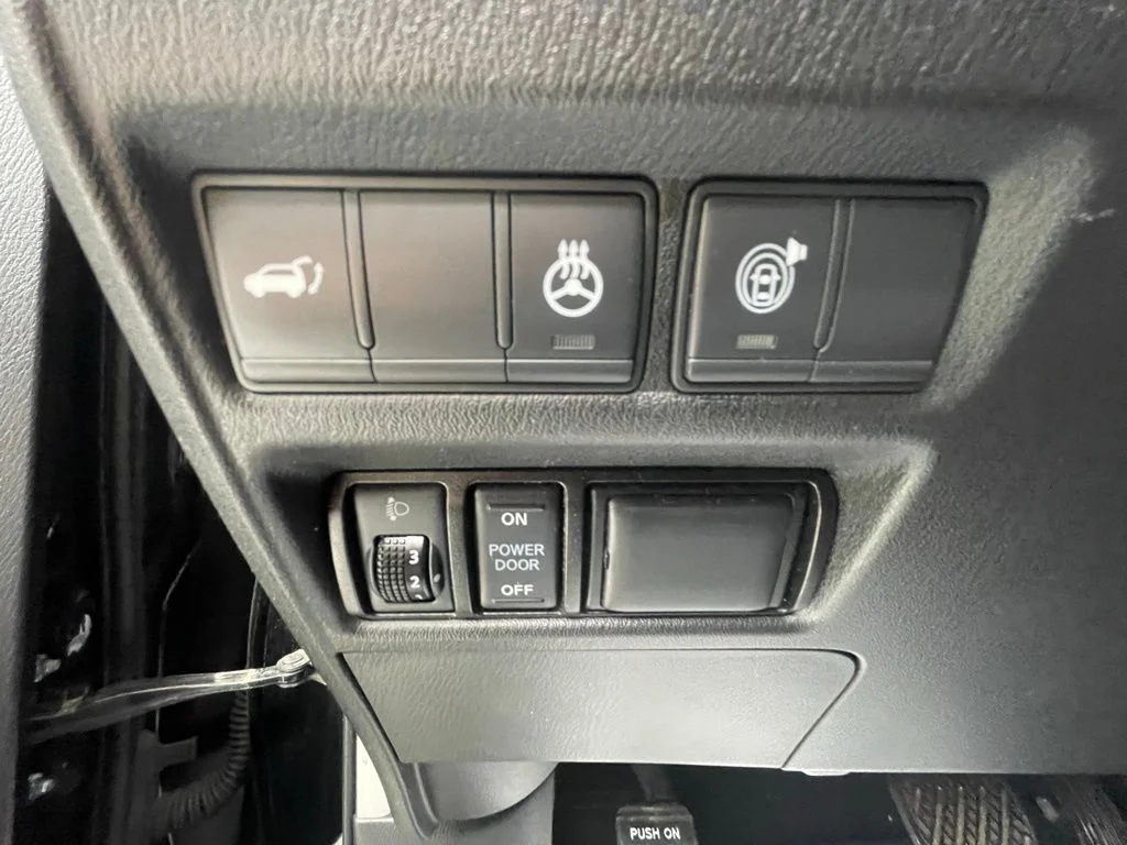Used 2019 Black INFINITI LUXE image 14