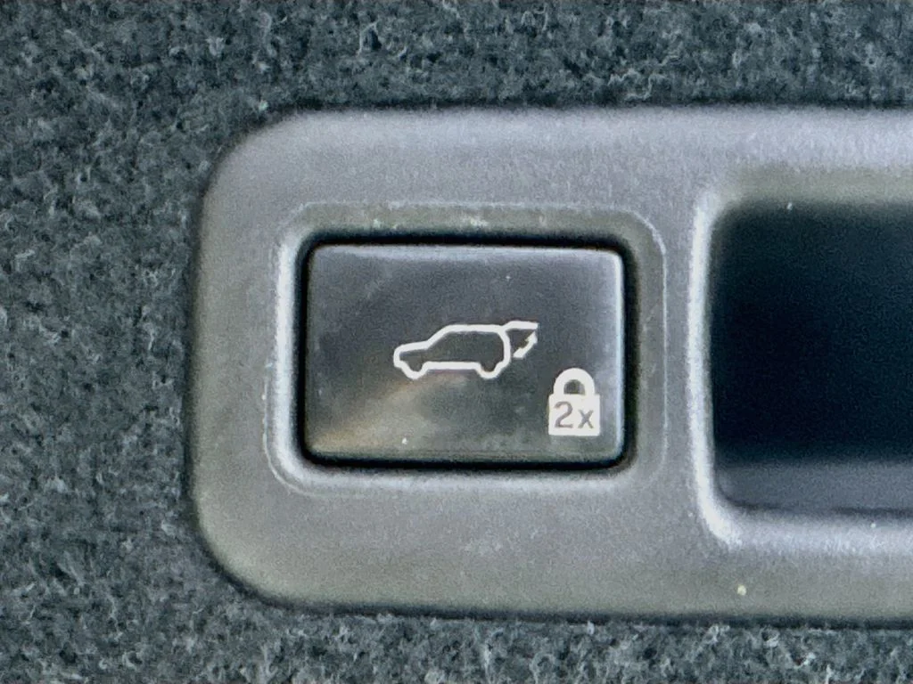 Used 2017 Silver Lexus 350 F Sport image 33