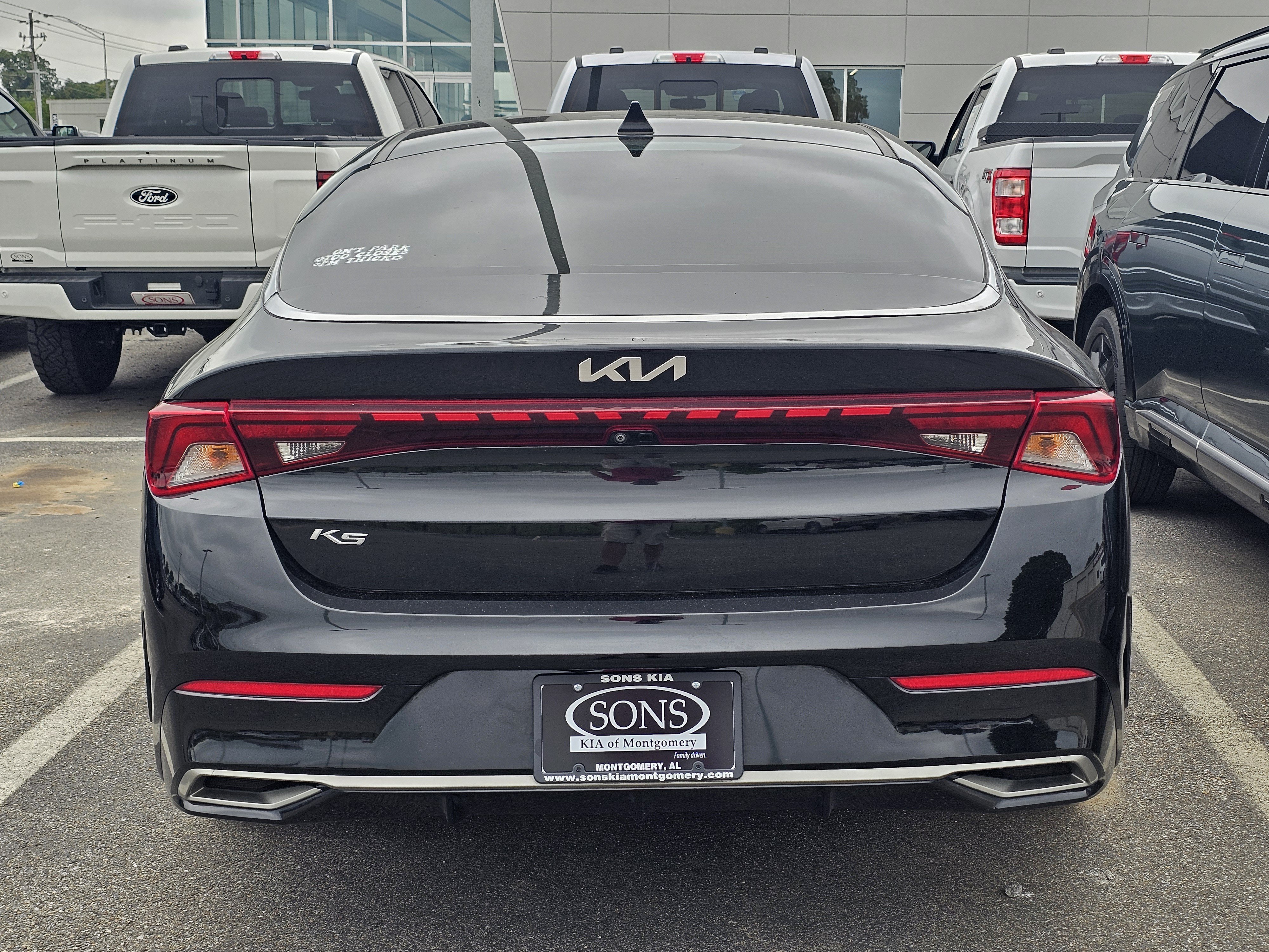 Used 2022 Ebony Black Kia LXS image 10