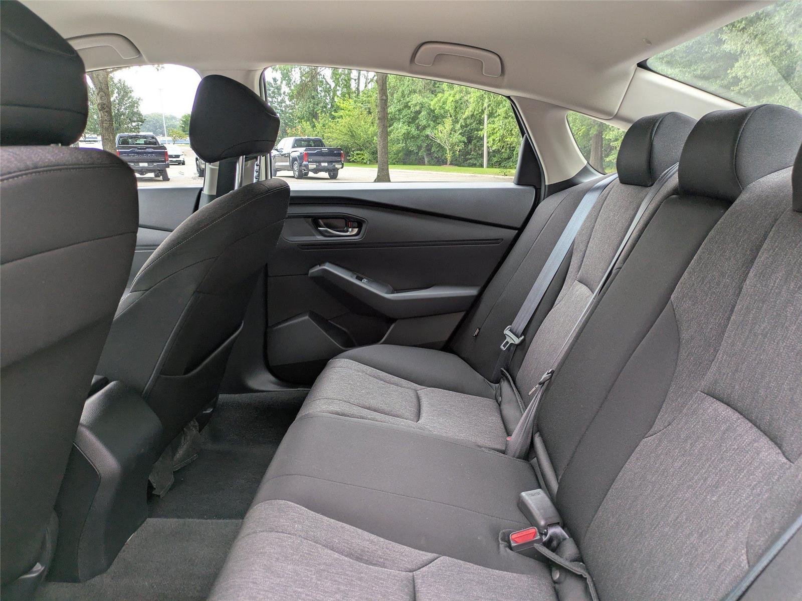 Used 2023 Platinum White Pearl Honda LX image 13
