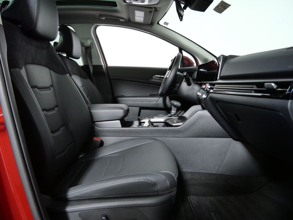 Used 2026 Red Kia SX-Prestige image 7
