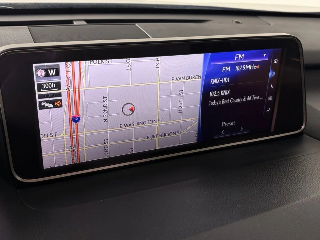 Used 2018 Silver Lexus 450hL Premium image 25