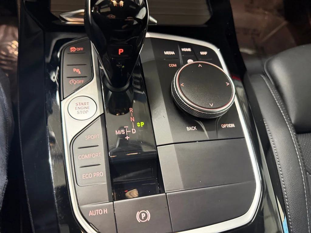 Used 2024 White BMW sDrive30i image 6