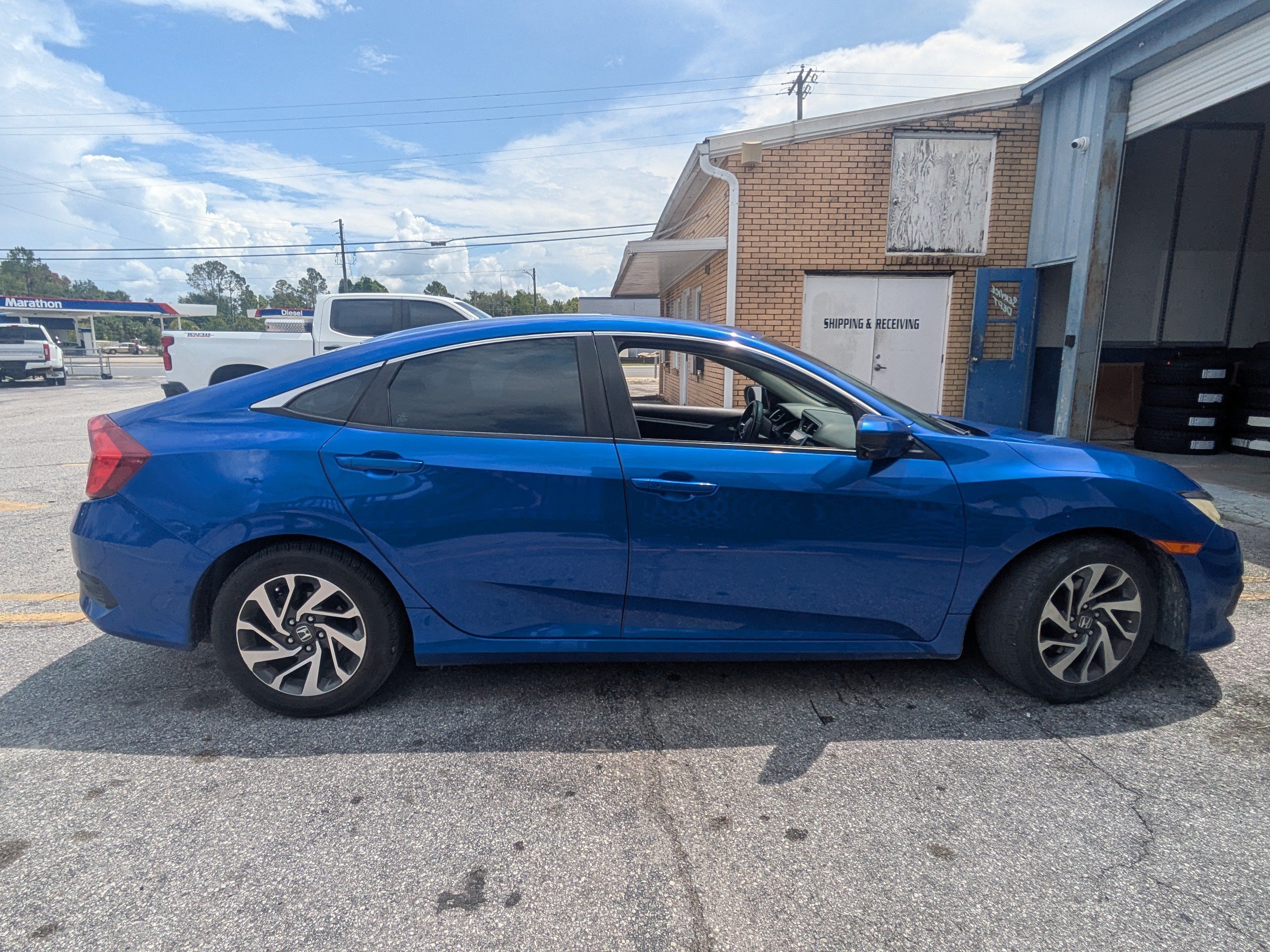 Used 2016 Blue Honda EX image 3